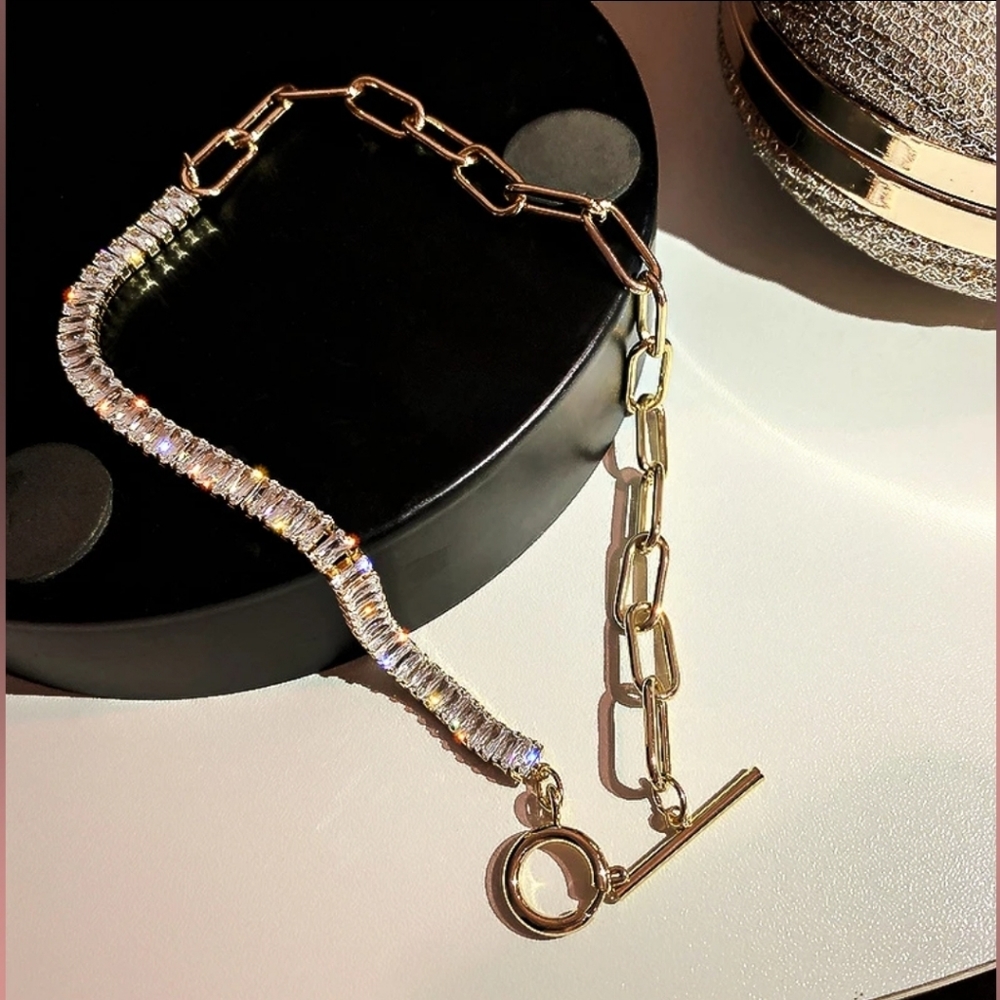 Gorgeous Crystal Chain Necklace